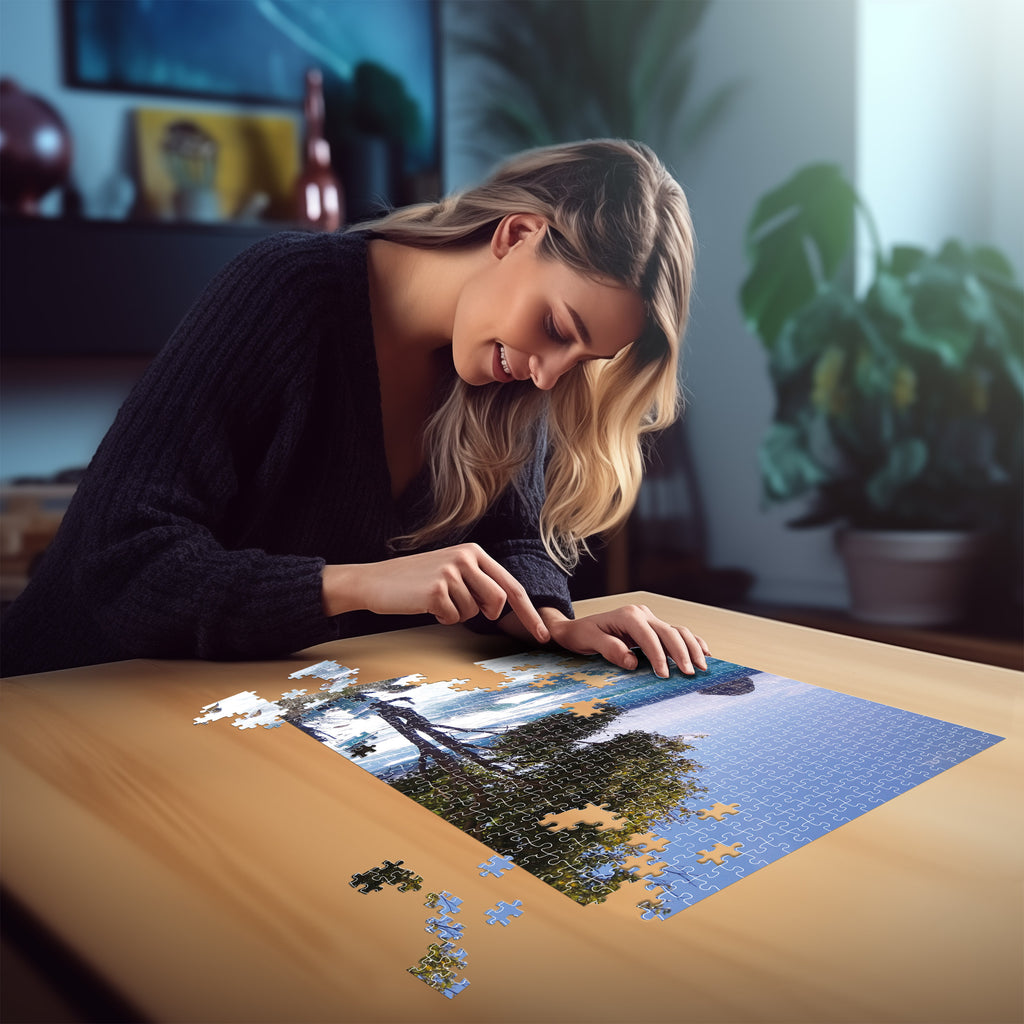 Femme jouant au Puzzle 500 pièces Echappées Belles - MARTINIQUE