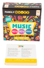 Vue de la boite et des cartes du jeu de société Family Quizz Music